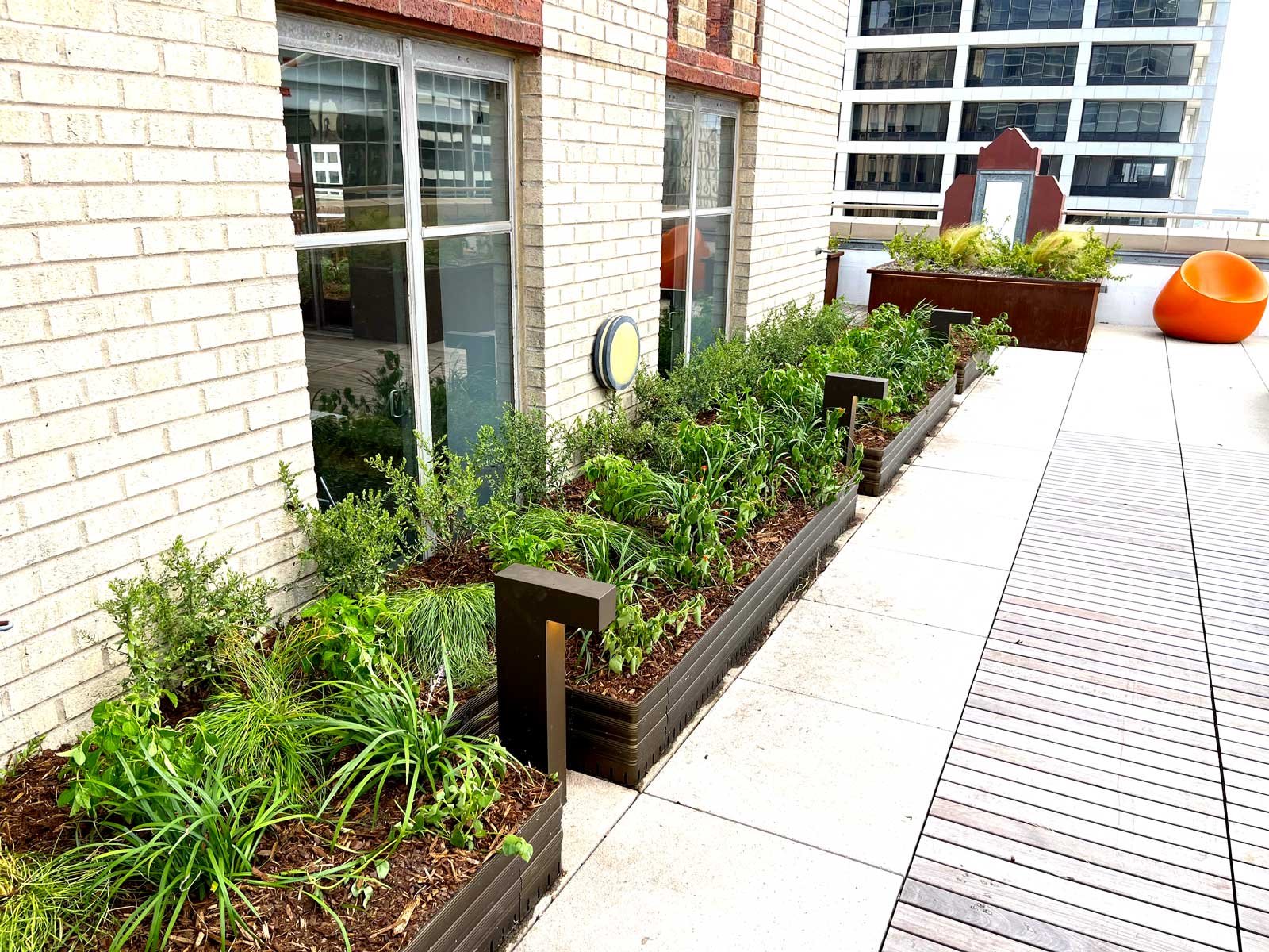 Interior plant service