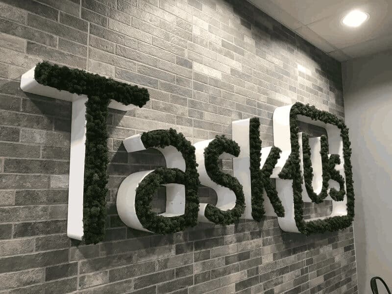Natura Moss Wall Task Us